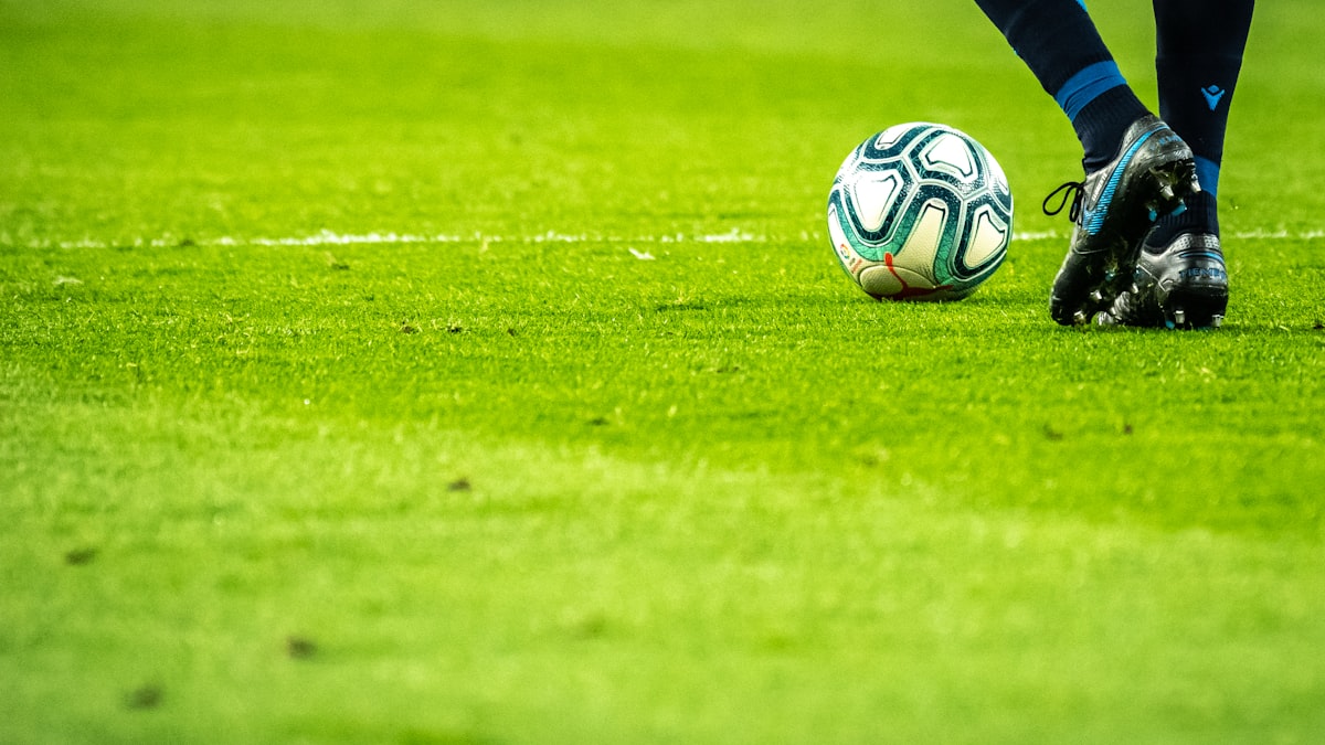 Jリーグ サッカー スタジアム ビジネス 収益