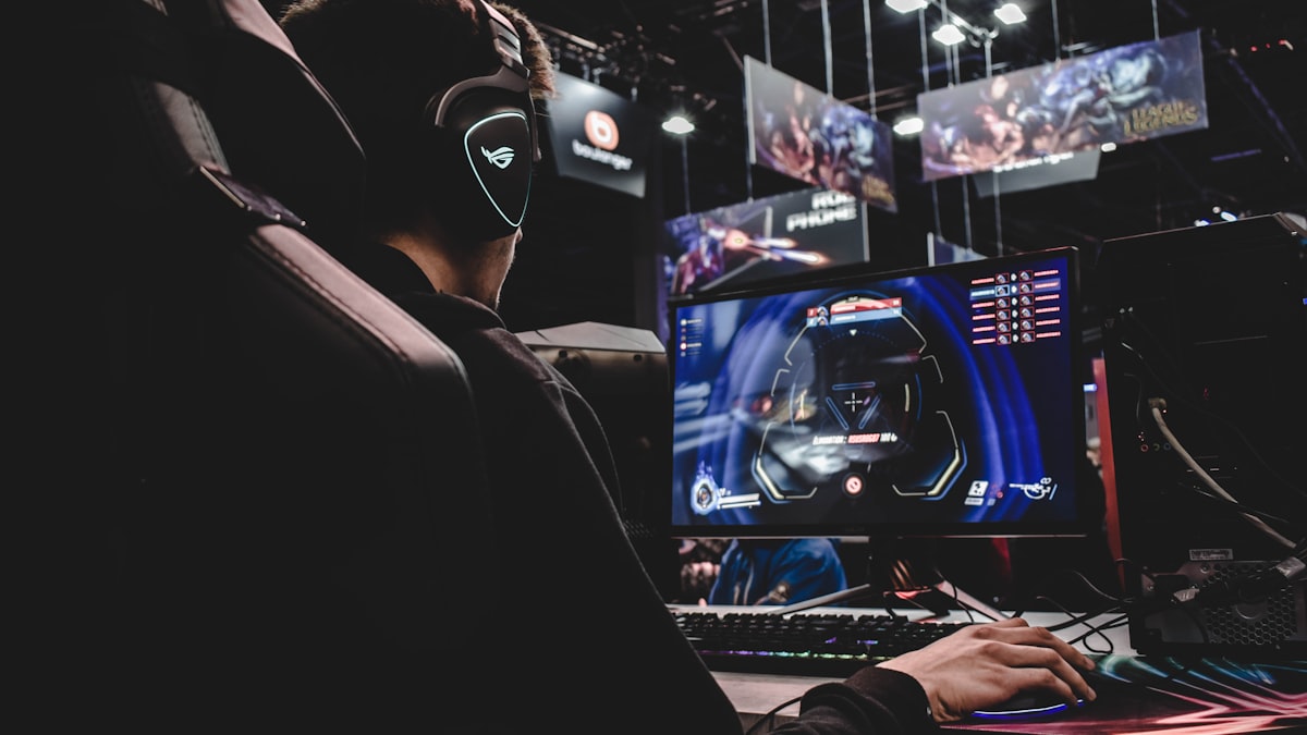 eスポーツと企業の健康経営イメージ